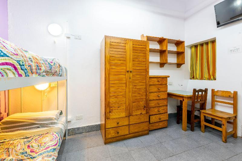 Master Borges Hostal *
